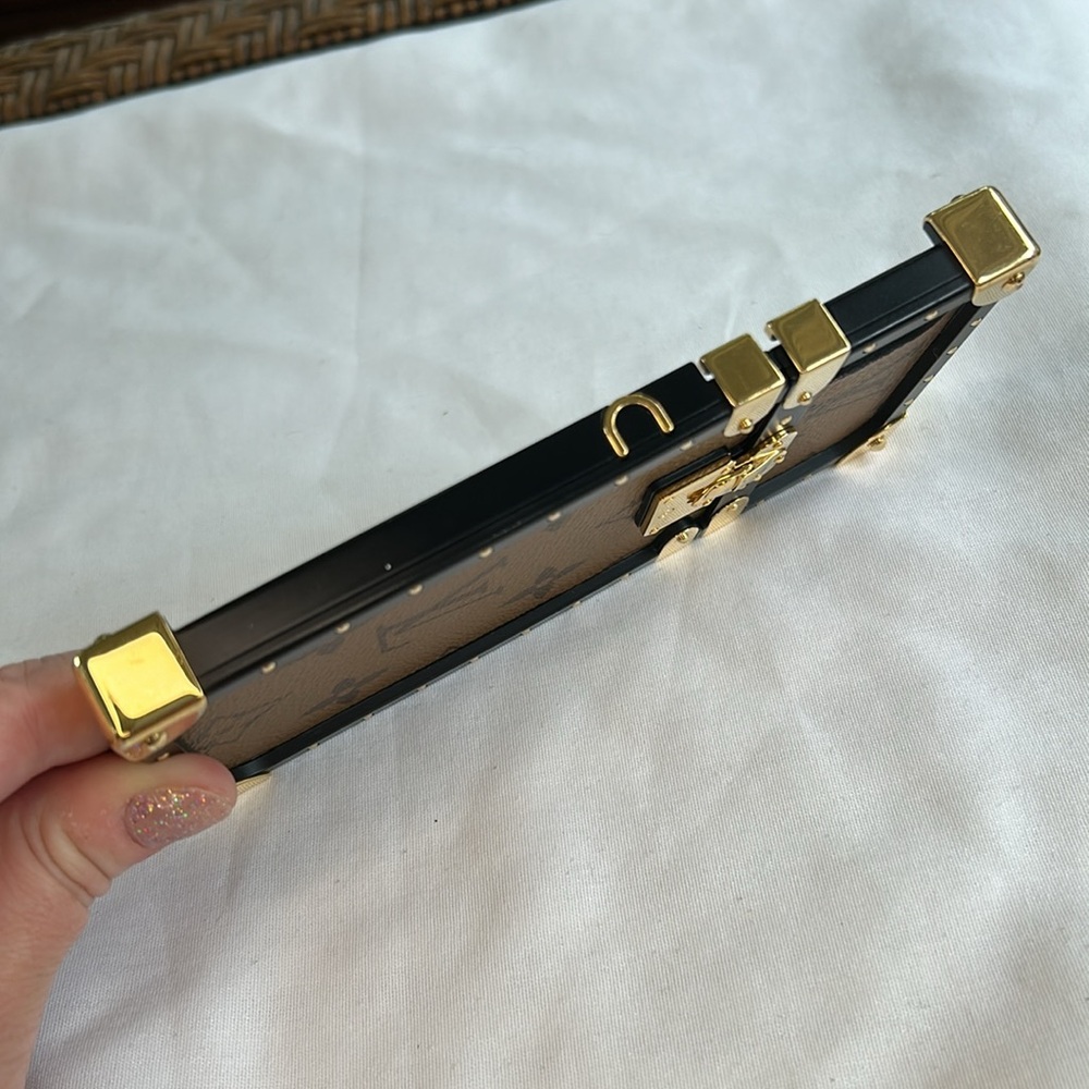 Louis Vuitton Trunk Reverse Monogram IPhone X Phone Case With Strap - Picture 7 of 14